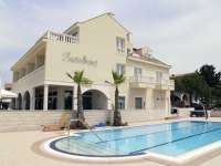 Appartamenti Povljana di Kaštel Villa vacanza con piscina Croazia Isola di Pag